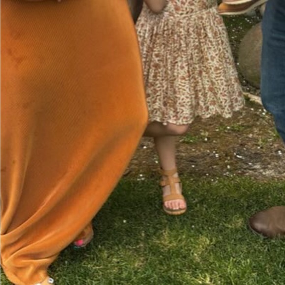 Charming Cream Floral Kids Formal Dress - Picture 2 of 5